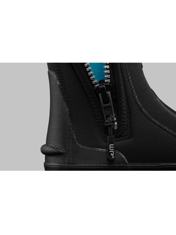 Waterproof Boot B2 Detail