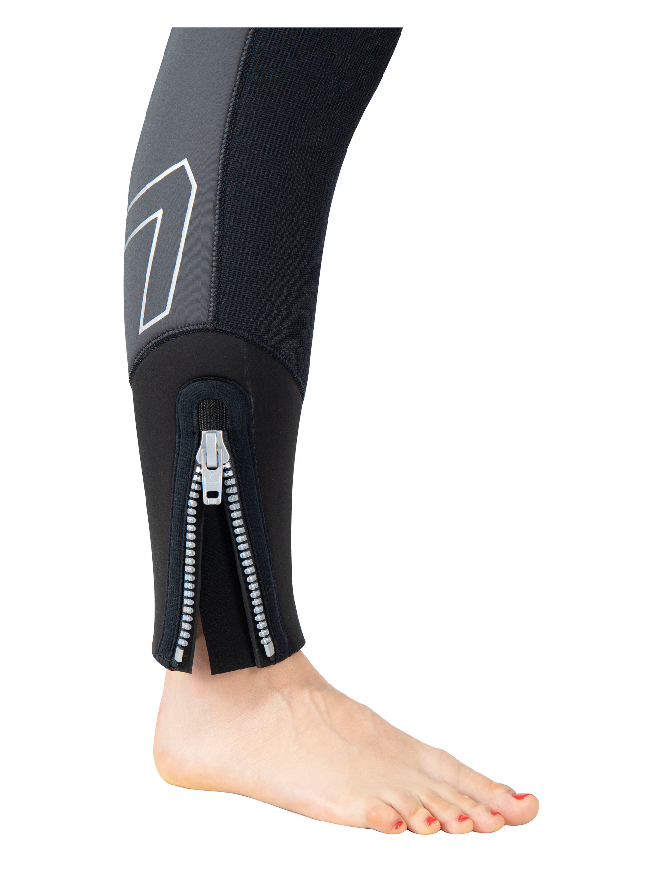 pioneer7-lady-detail01 Mares Pioneer 7mm She Dives Damen Tauchanzug